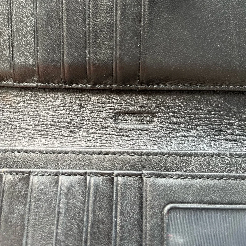 Coach Black & White Leather Wallet​​ - Picture 9 of 11